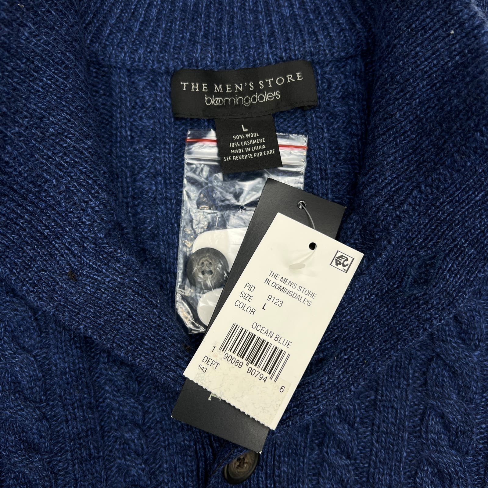 Bloomingdale's Men Blue Sweatshirt US L Wool Cashmere Pullover